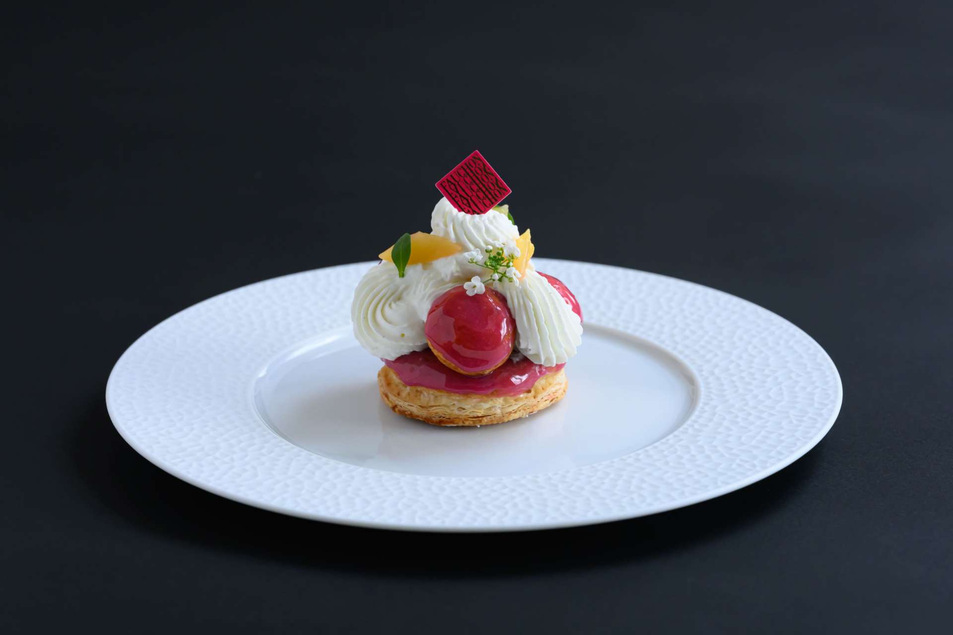 Peach saint-honoré