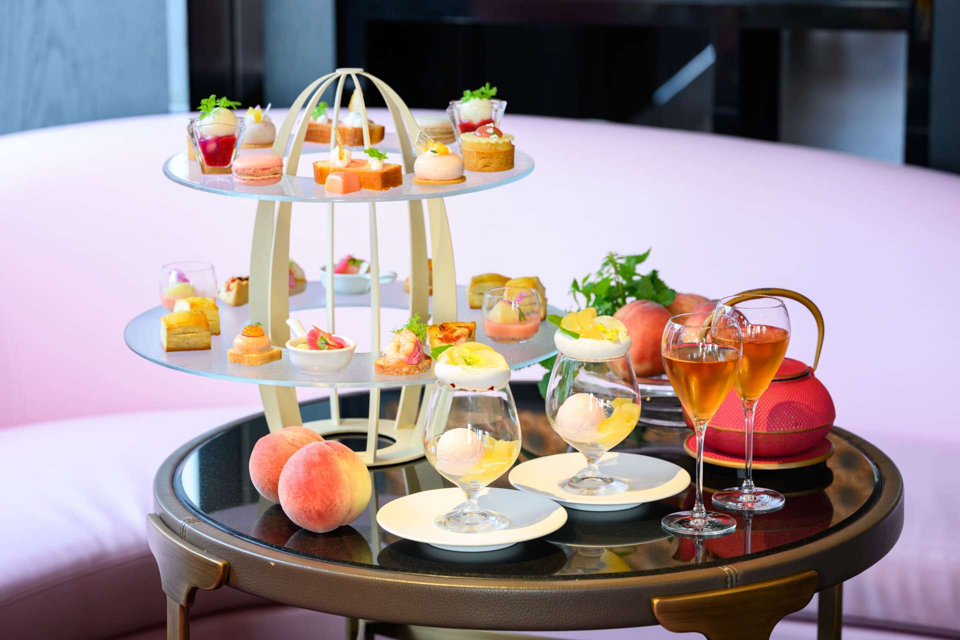 From July 20th – Refreshing Summer Afternoon Tea. A Limited Time Summer edition Afternoon Tea and from July 1st, our smooth lip-shaped sweet “Millenium Water Bisou Bisou” will be available.