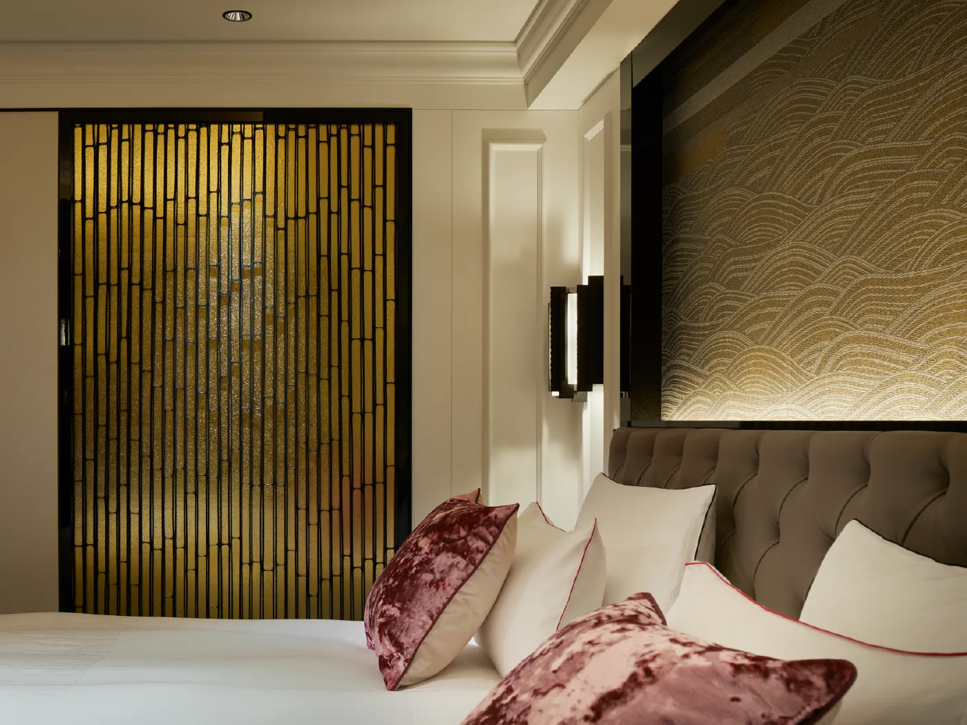 パリと京都が溶け合うホテル空間